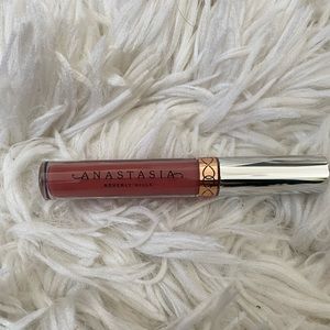 ABH liquid lipstick Haze